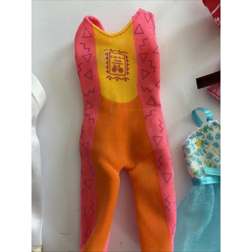 Barbie fitting clothing